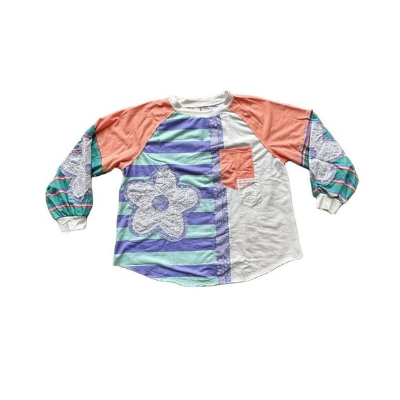 Appliqued Floral Lightweight Oversized Sweatshirt Size Large NWOT - Picture 8 of 16